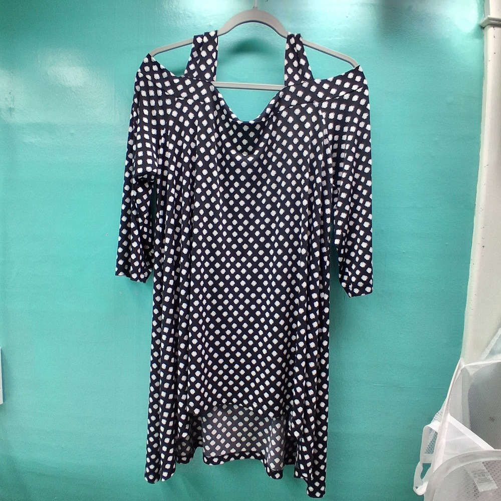 Chico's Cold Shoulder Tunic Top Size 2 Black White Polka Dot Ikat Art to Wear
